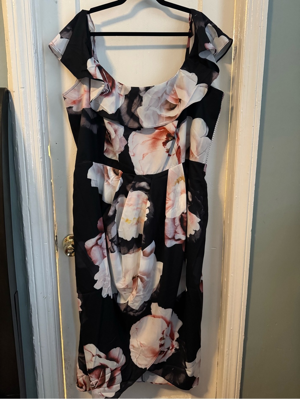 Floral Scoop Neck Black & Blush Midi Dress